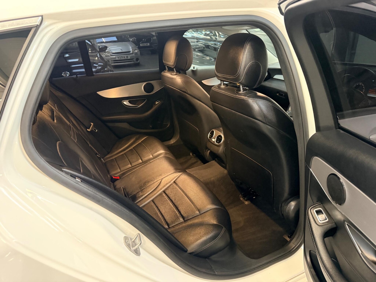 Used Mercedes-Benz C Class for sale - 77670823: Photo 32