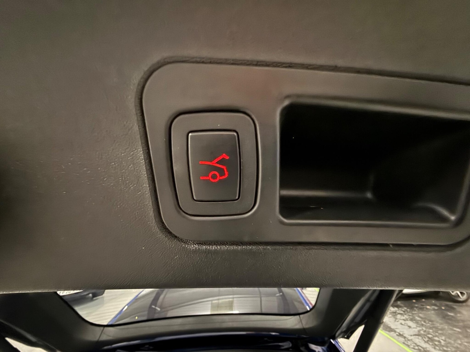 Used Tesla Model S 2017 for sale - 76688821: Photo 14