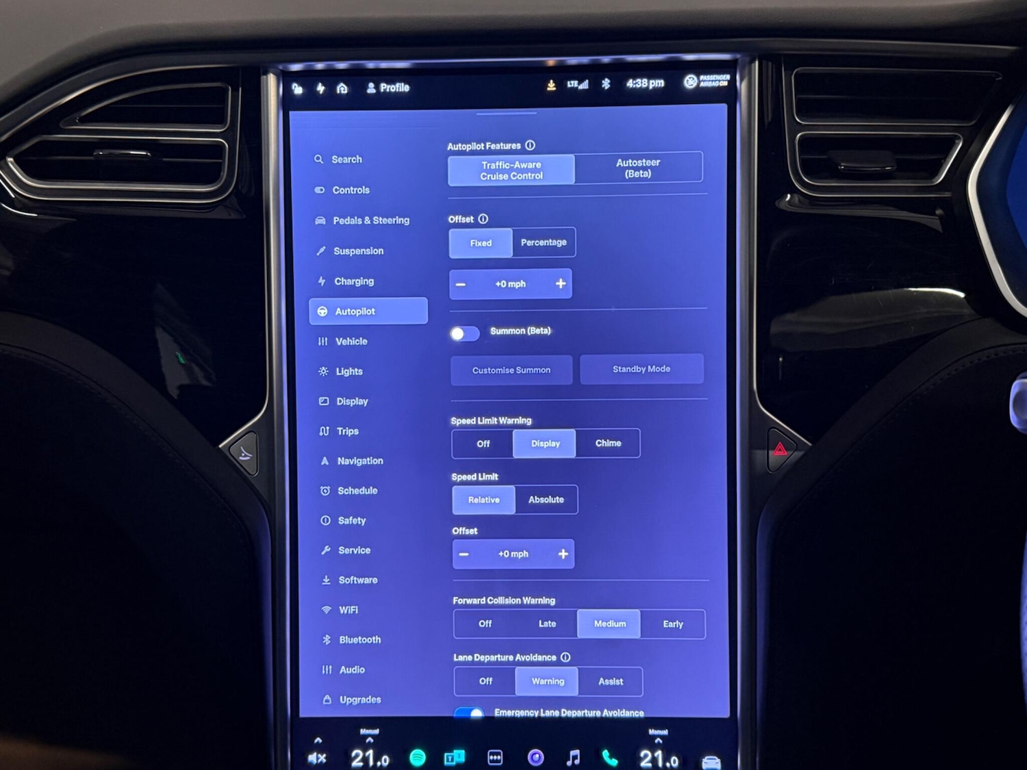 Used Tesla Model S 2017 for sale - 76688821: Photo 25