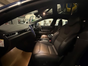 Used Tesla Model S 2017 for sale - 76688821: Photo