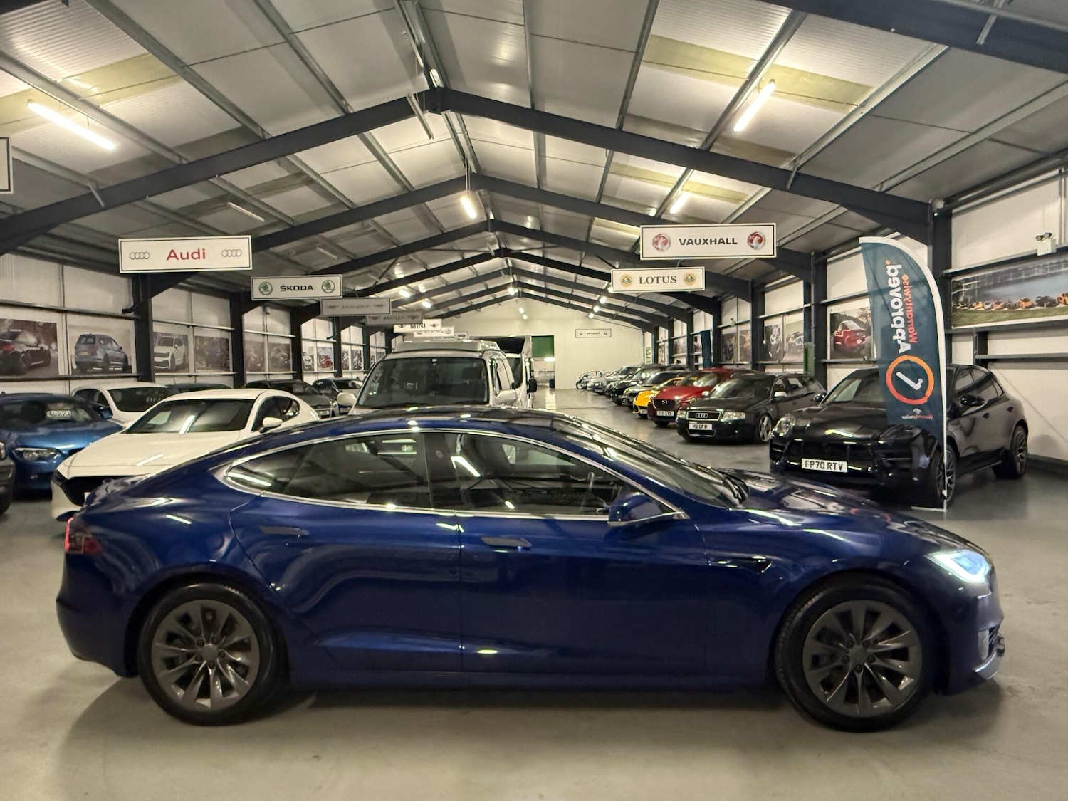 Used Tesla Model S 2017 for sale - 76688821: Photo 35
