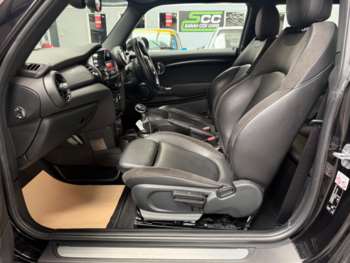 Used MINI Hatch 2018 for sale - 75103151: Photo