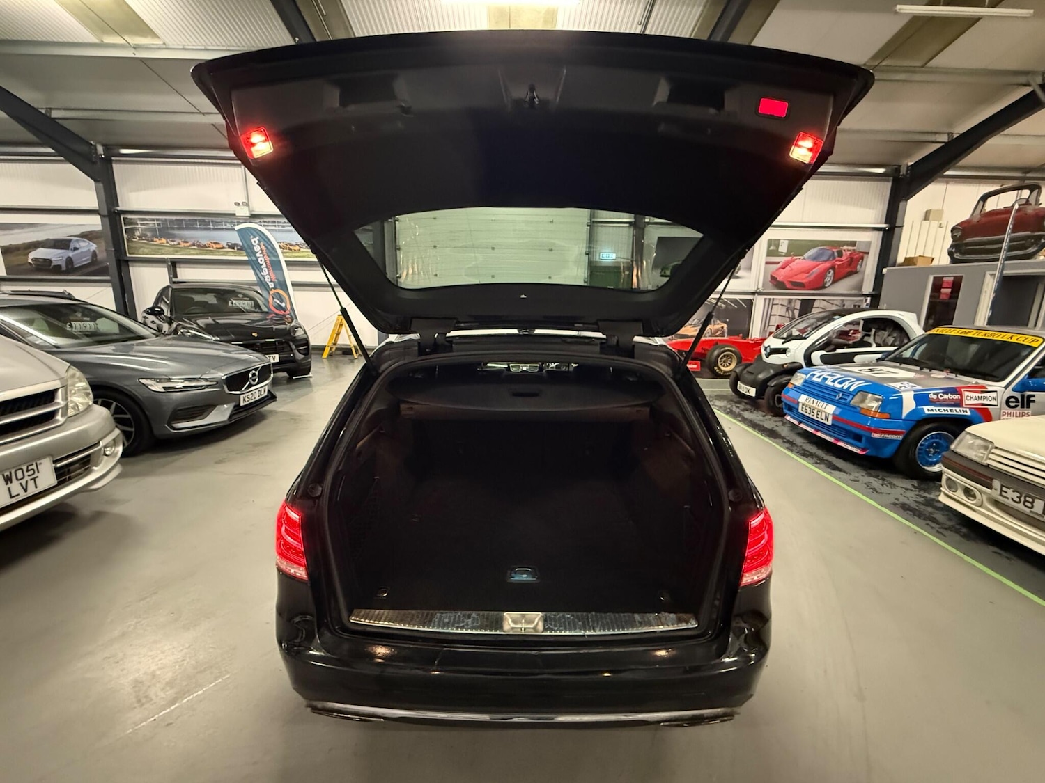 Used Mercedes-Benz E Class 2013 for sale - 76752604: Photo 14