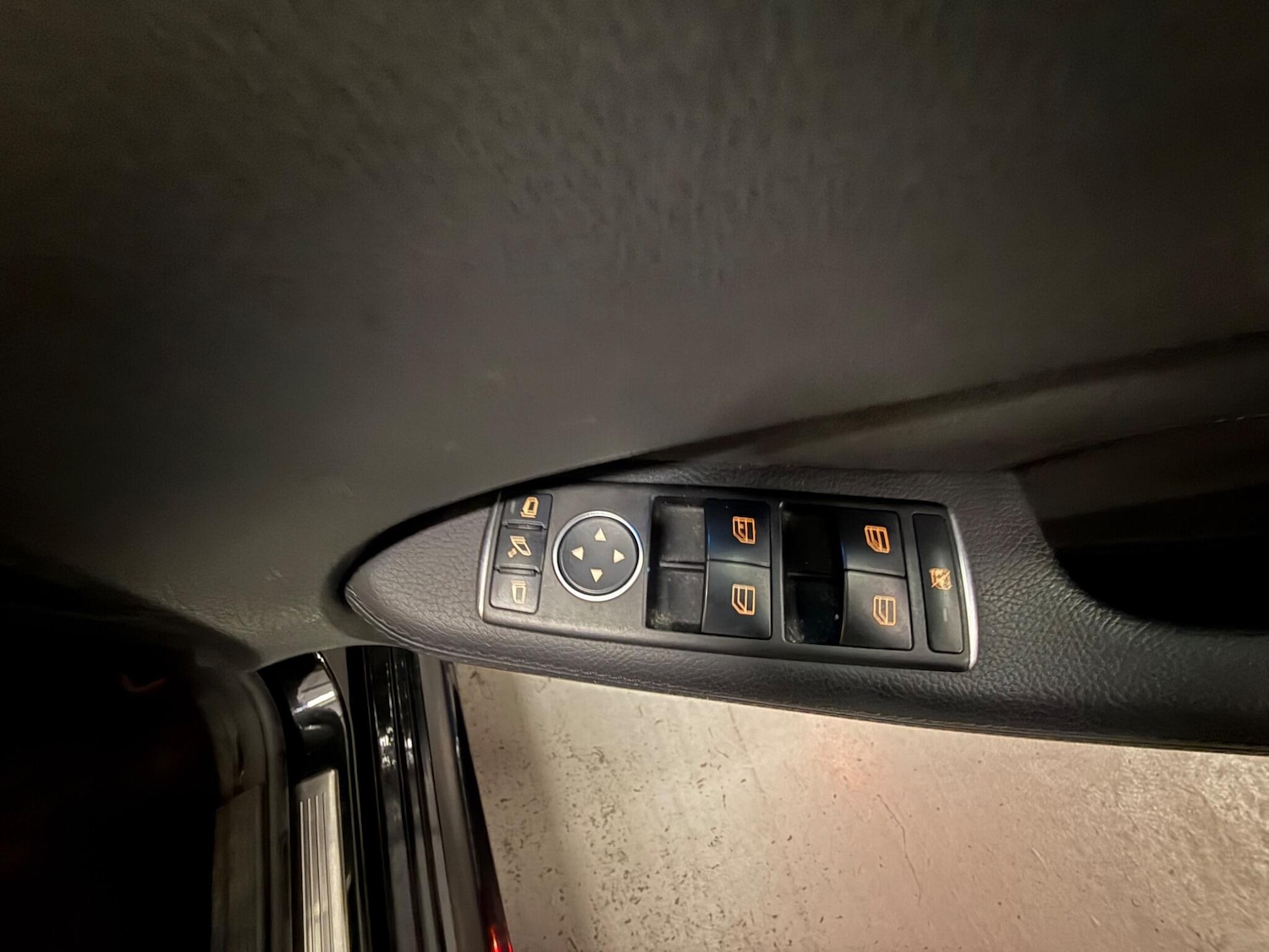 Used Mercedes-Benz E Class 2013 for sale - 76752604: Photo 21