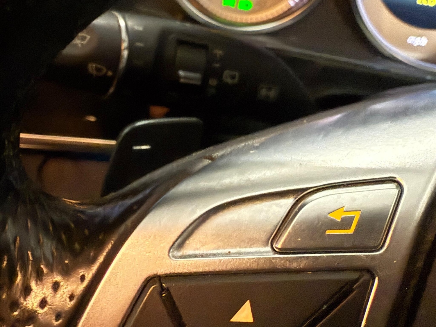 Used Mercedes-Benz E Class 2013 for sale - 76752604: Photo 31