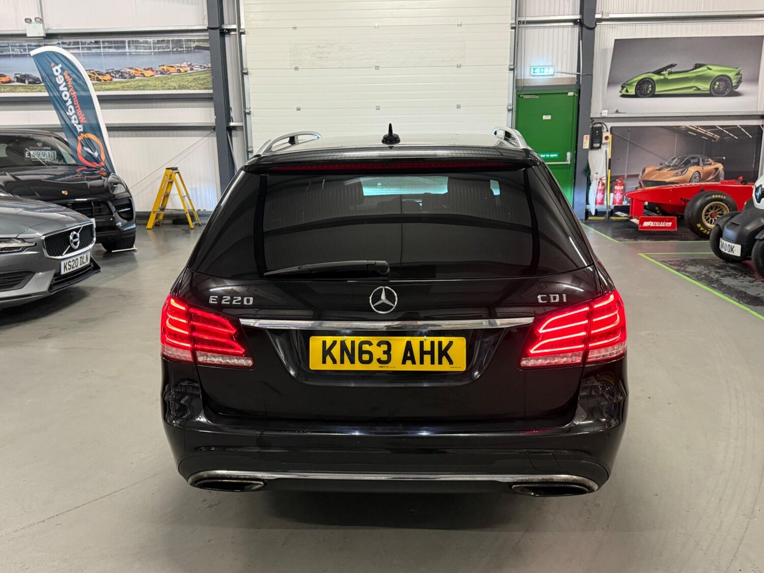 Used Mercedes-Benz E Class 2013 for sale - 76752604: Photo 39