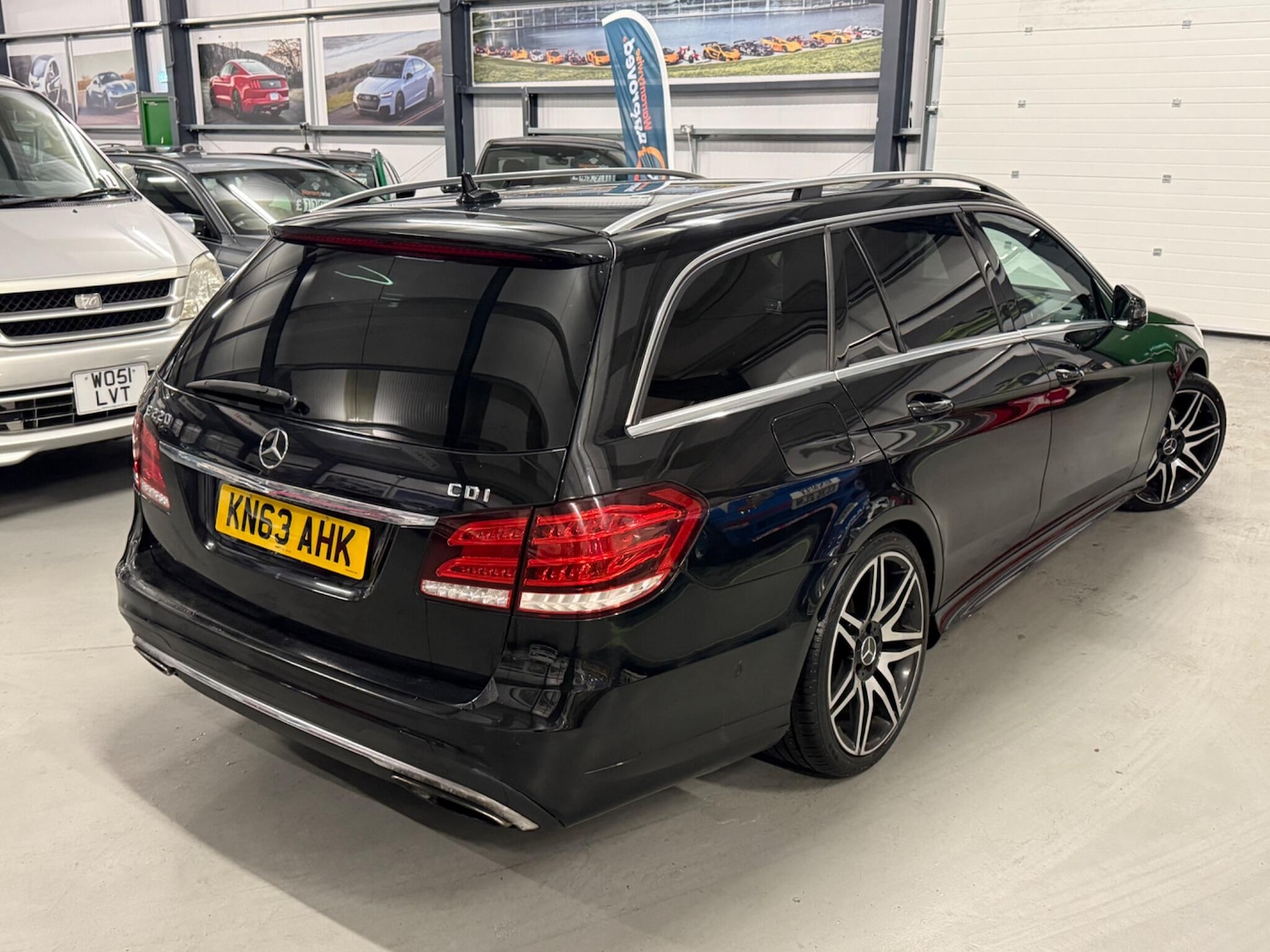 Used Mercedes-Benz E Class 2013 for sale - 76752604: Photo 8