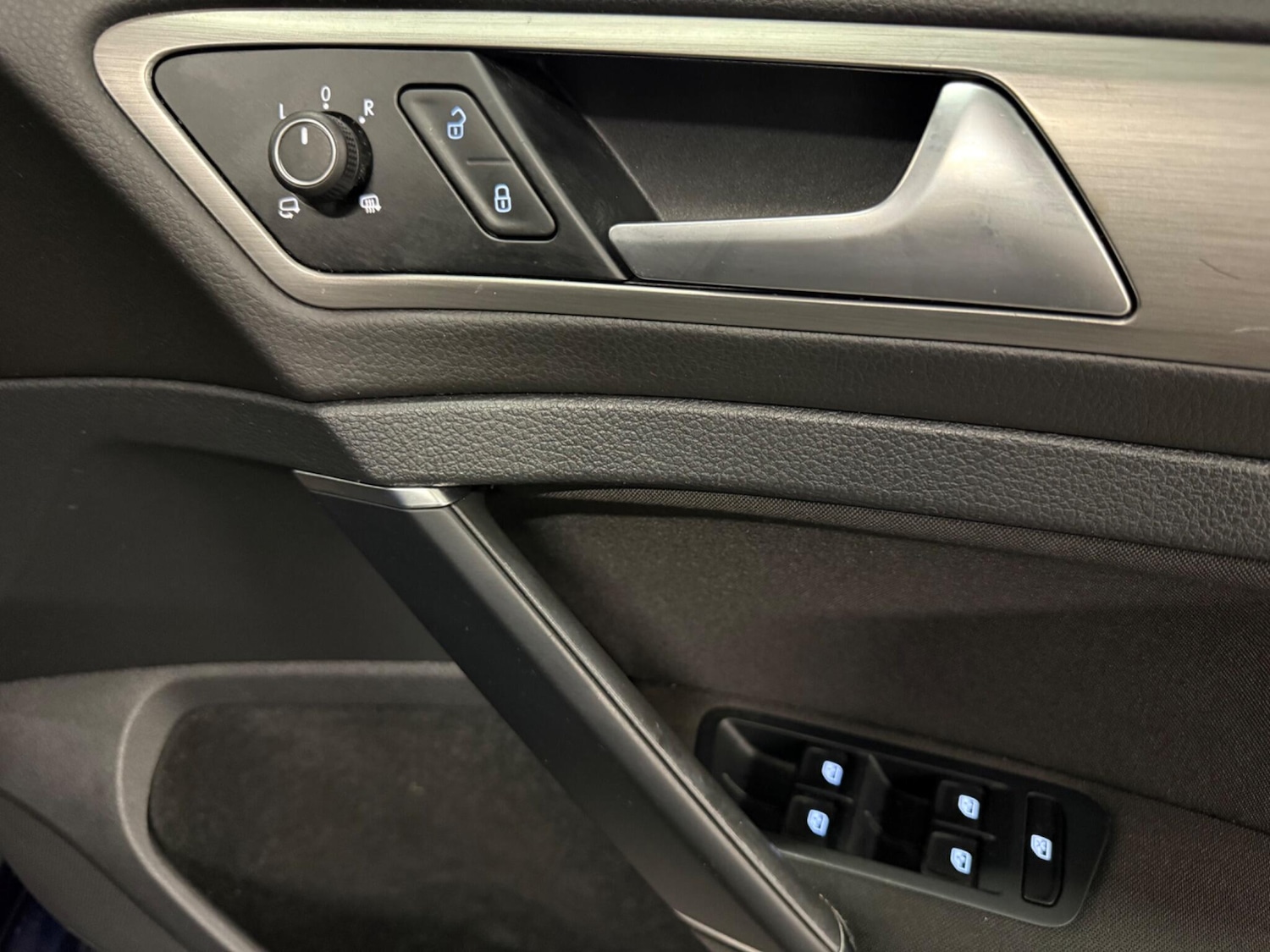 Used Volkswagen Golf 2017 for sale - 76409284: Photo 24