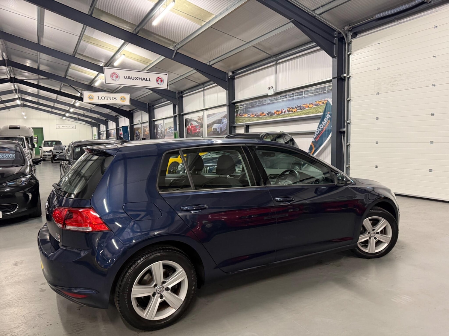 Used Volkswagen Golf 2017 for sale - 76409284: Photo 9