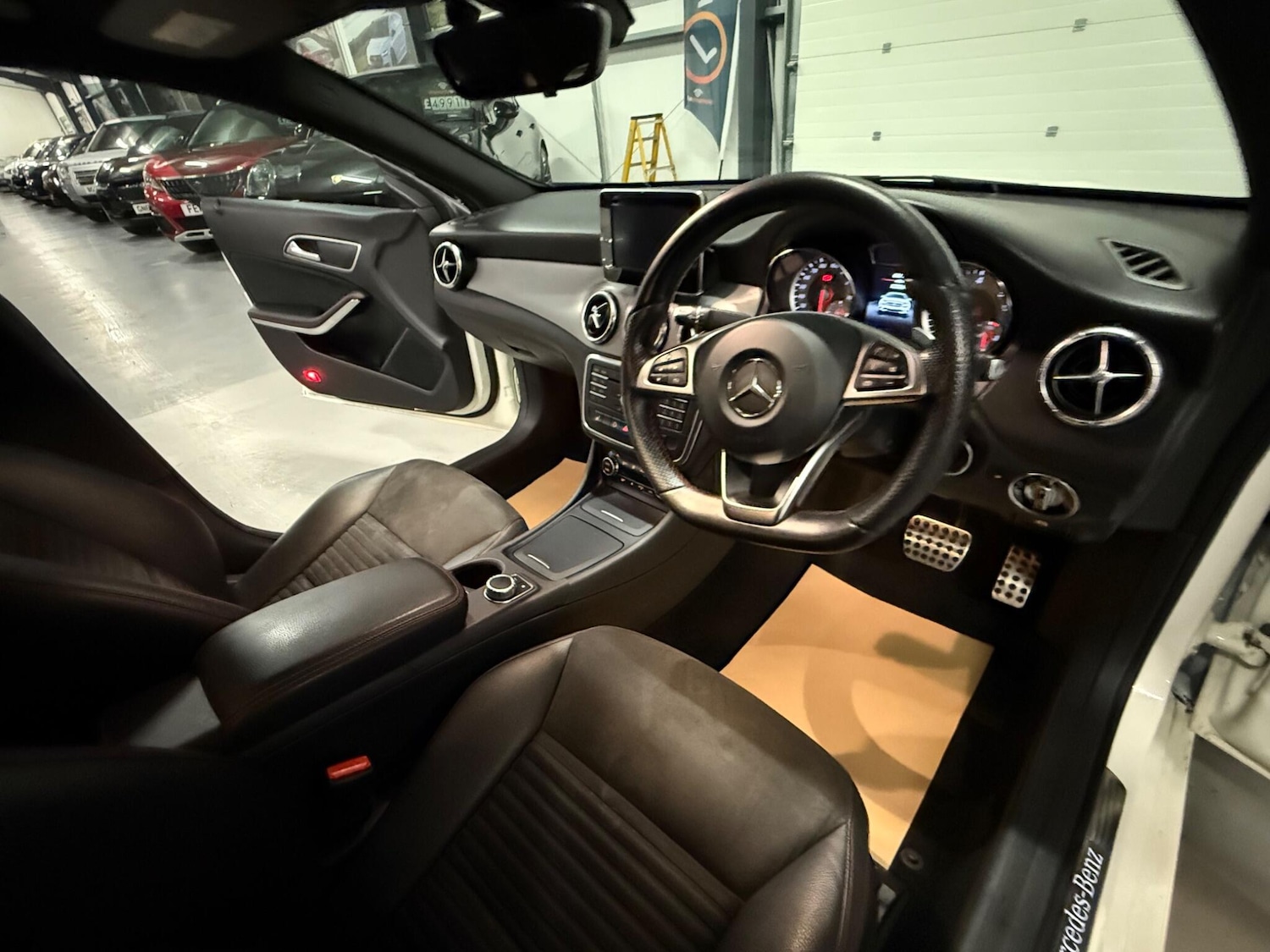 Used Mercedes-Benz CLA 2015 for sale - 76521608: Photo 21