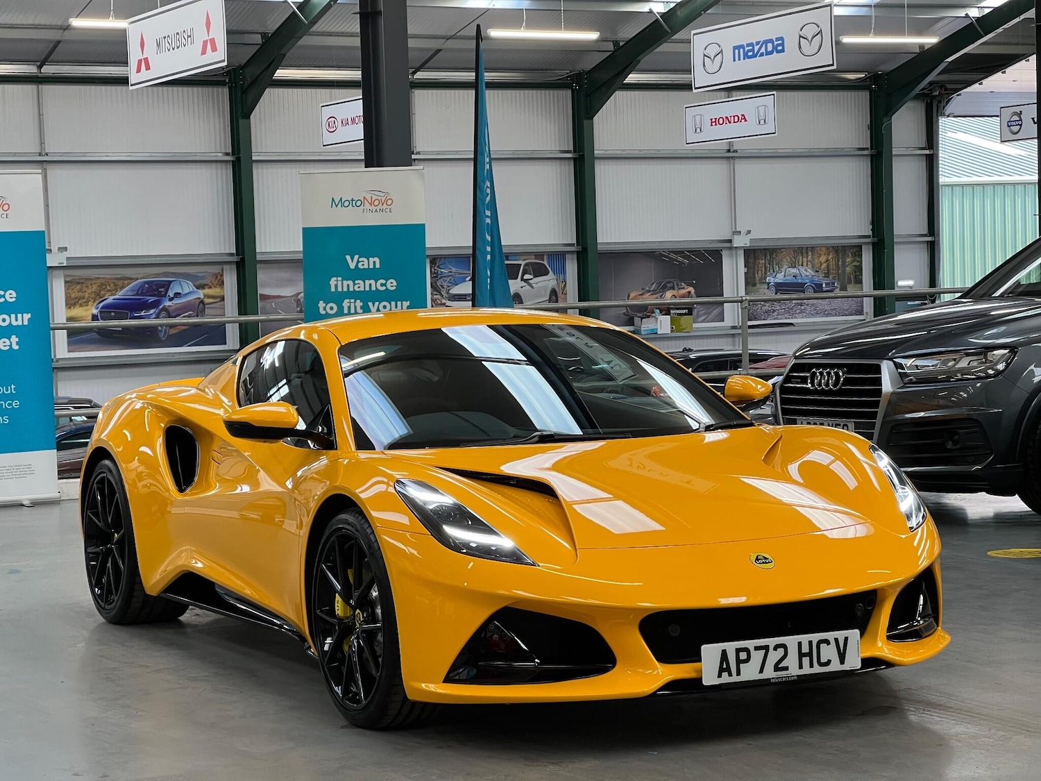 Used Lotus Emira for sale - 76644717: Photo 11