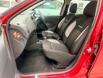 Used Dacia Sandero Stepway 2016 for sale - 79543940: Photo