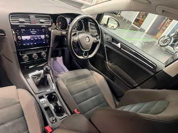 Used Volkswagen Golf 2018 for sale - 78291211: Photo