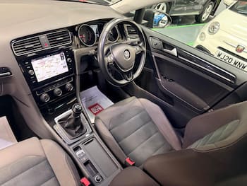 Used Volkswagen Golf 2018 for sale - 79808051: Photo