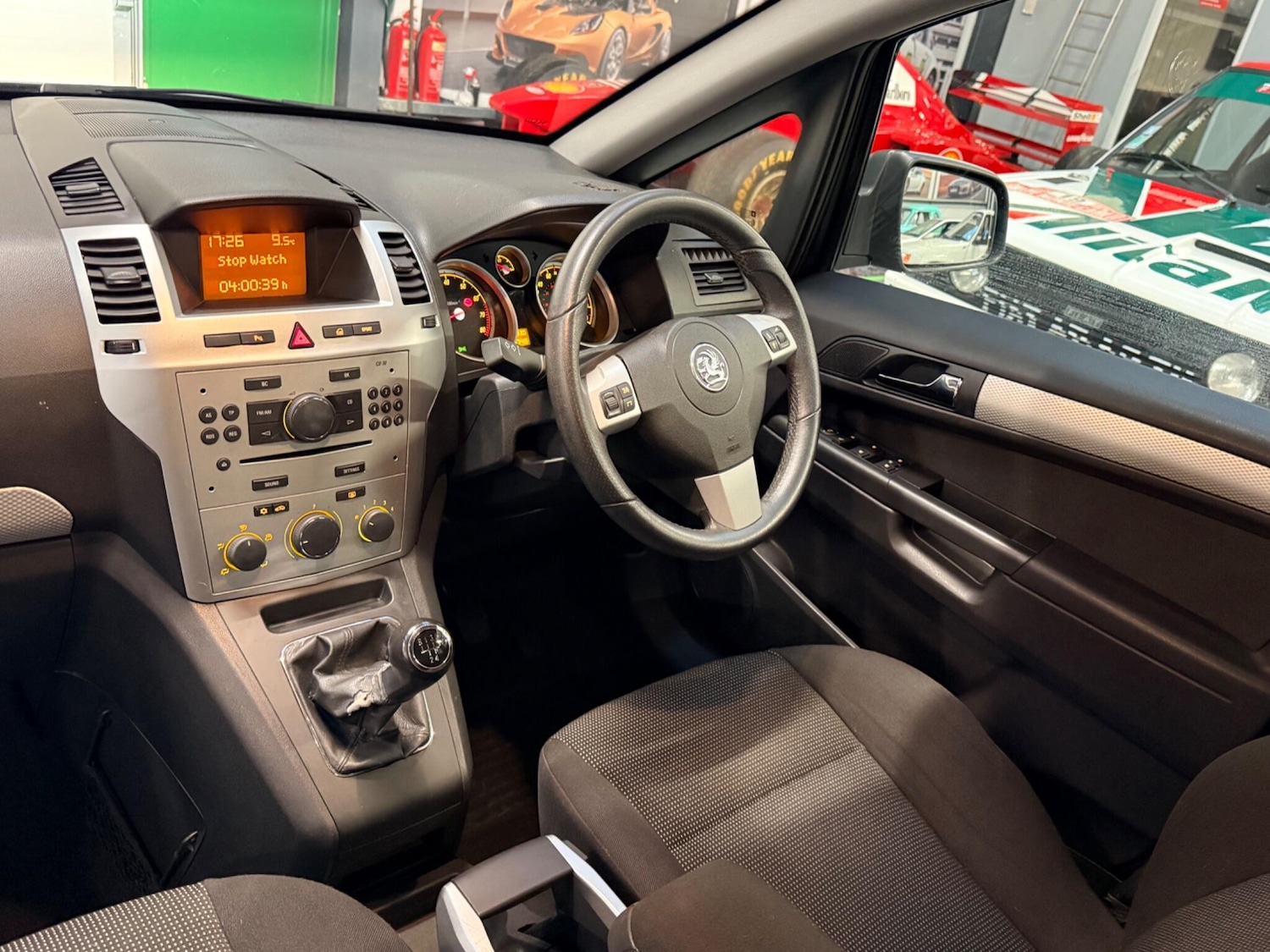 Used Vauxhall Zafira for sale - 77825005: Photo 3