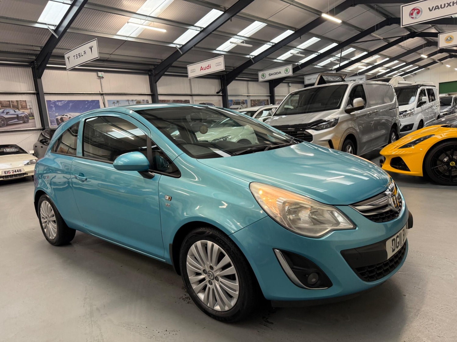 Used Vauxhall Corsa 2011 for sale - 76179697: Photo 2
