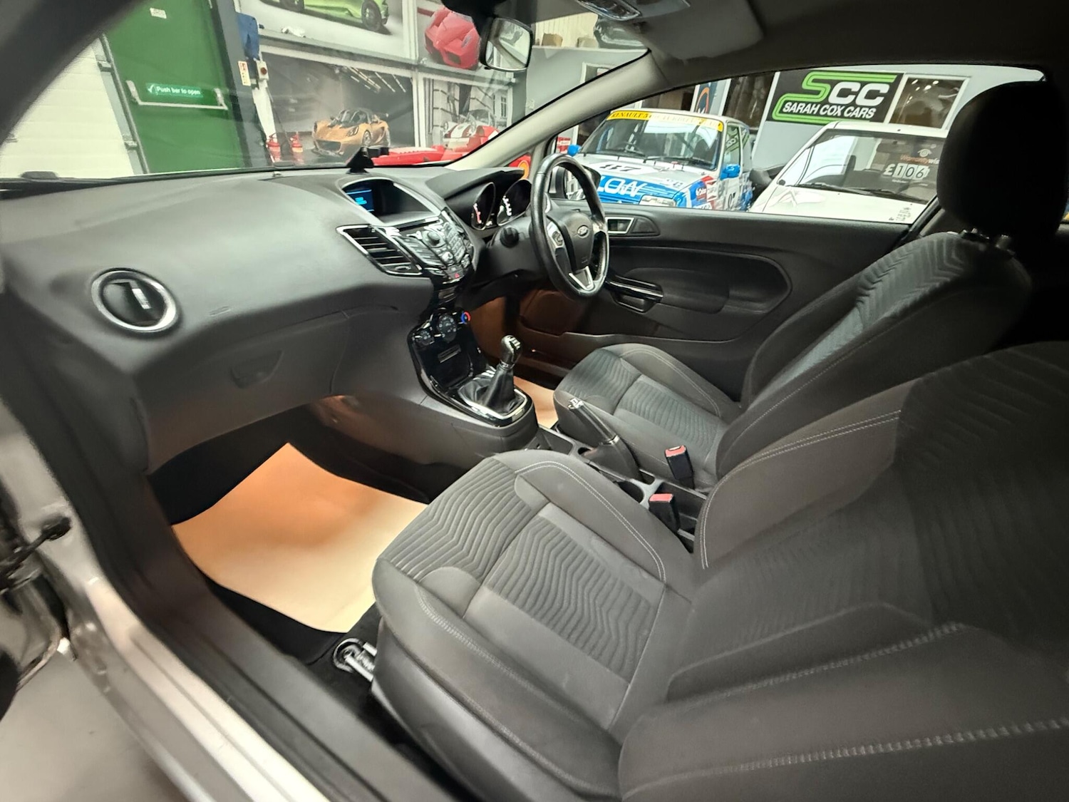 Used Ford Fiesta 2013 for sale - 76085300: Photo 2