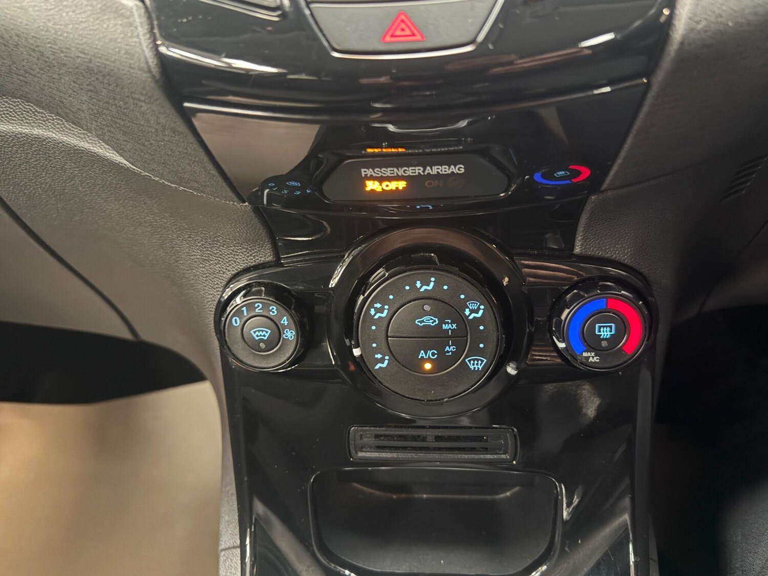 Used Ford Fiesta 2013 for sale - 76085300: Photo 20