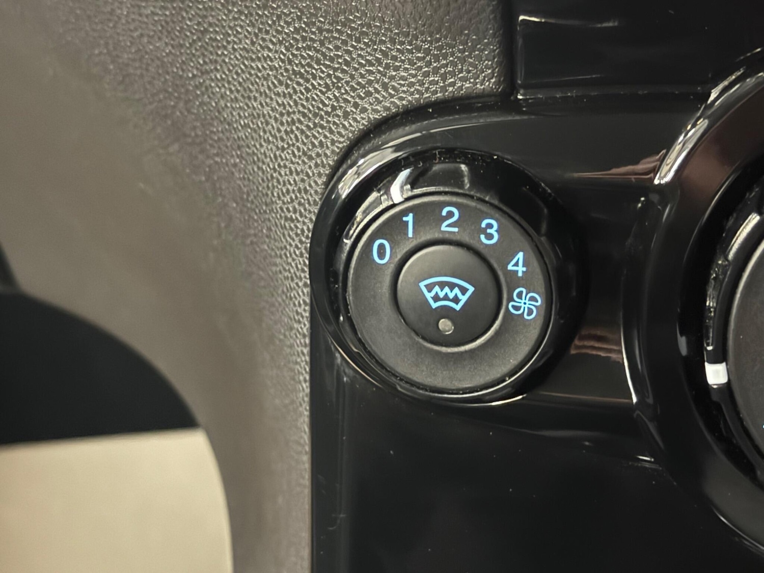 Used Ford Fiesta 2013 for sale - 76085300: Photo 22