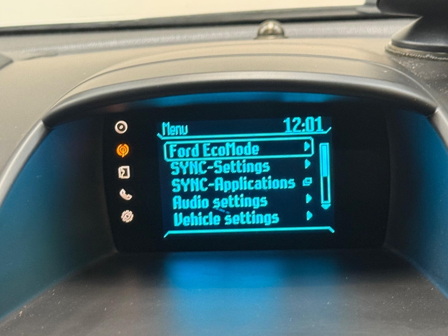 Used Ford Fiesta 2013 for sale - 76085300: Photo 25