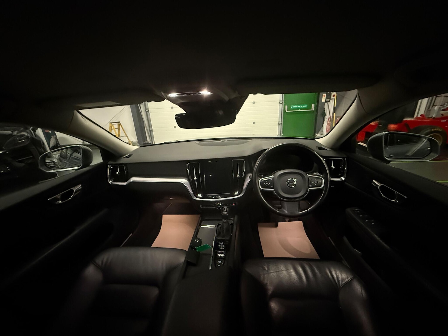 Used Volvo V60 2020 for sale - 76742664: Photo 17