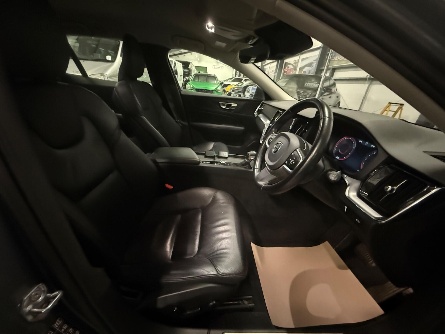 Used Volvo V60 2020 for sale - 76742664: Photo 19