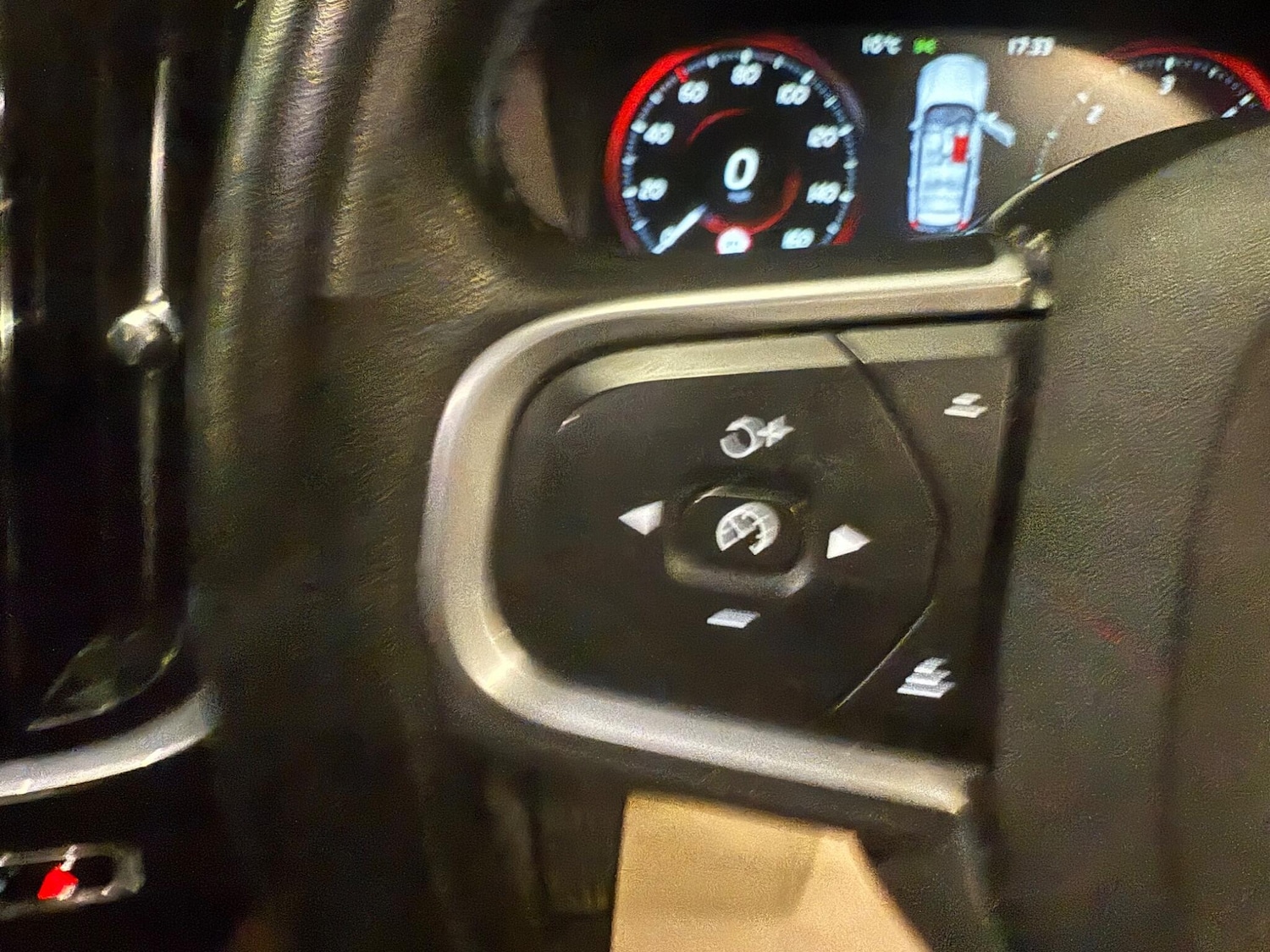 Used Volvo V60 2020 for sale - 76742664: Photo 29