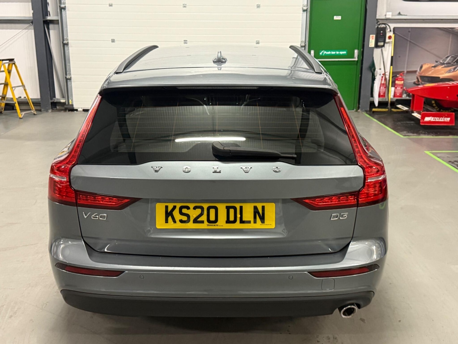 Used Volvo V60 2020 for sale - 76742664: Photo 7