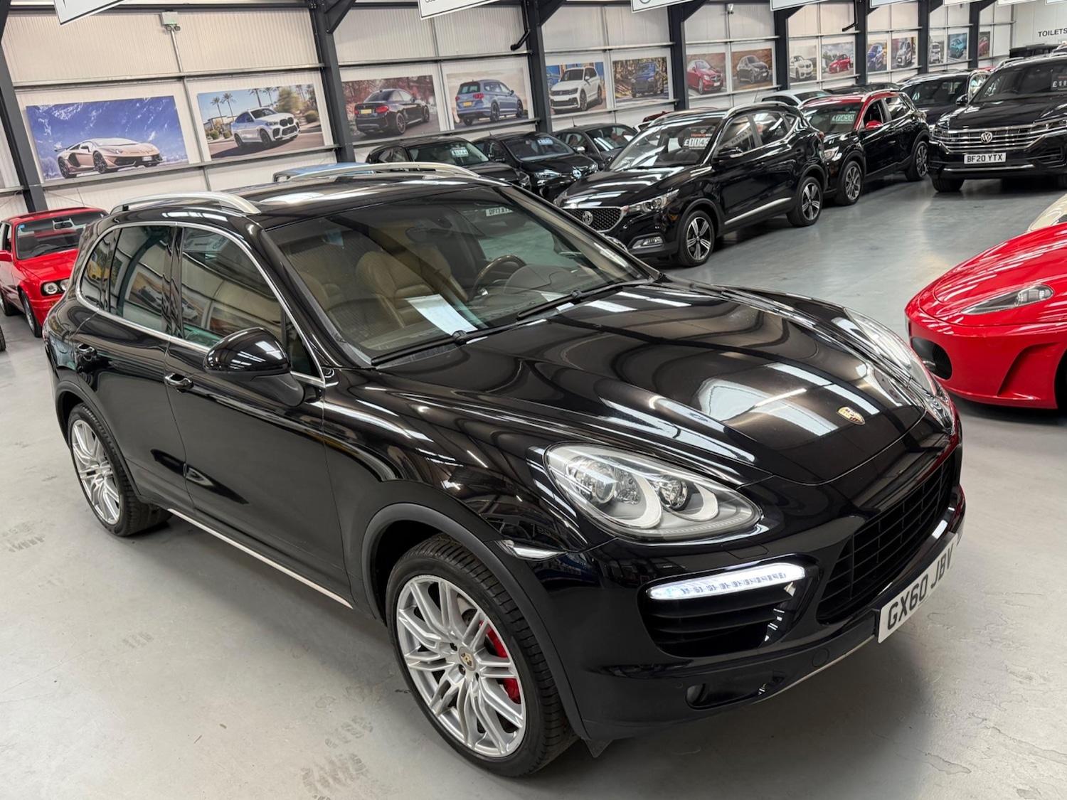 Used Porsche Cayenne for sale - 76476475: Photo 2