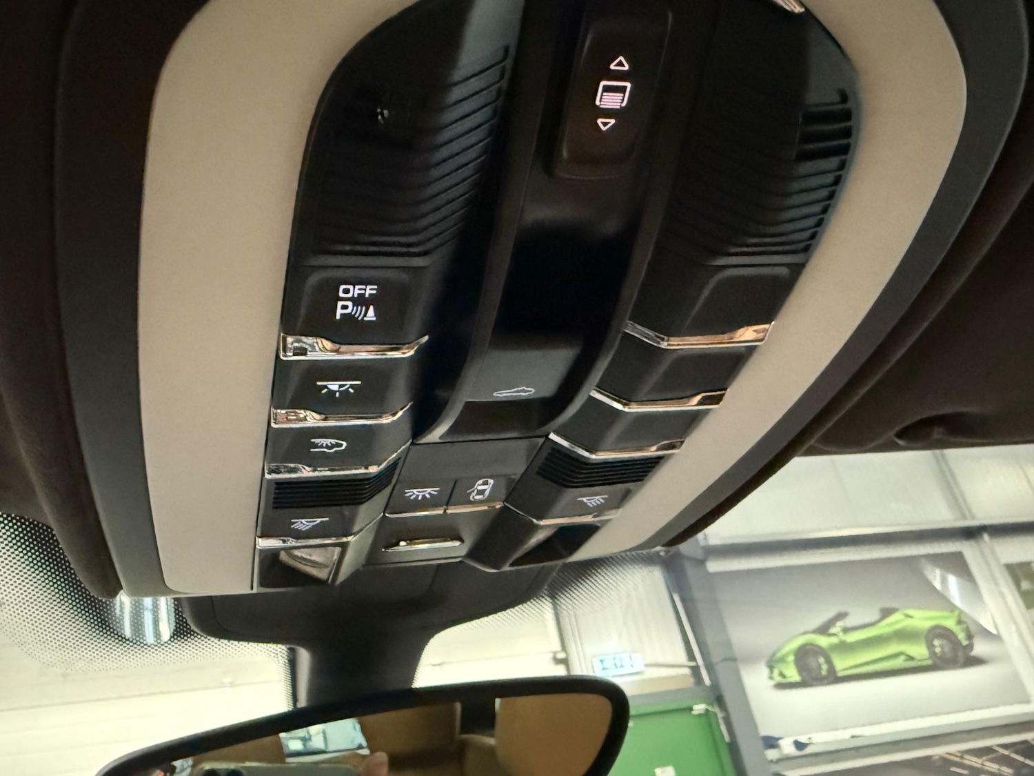 Used Porsche Cayenne for sale - 76476475: Photo 41