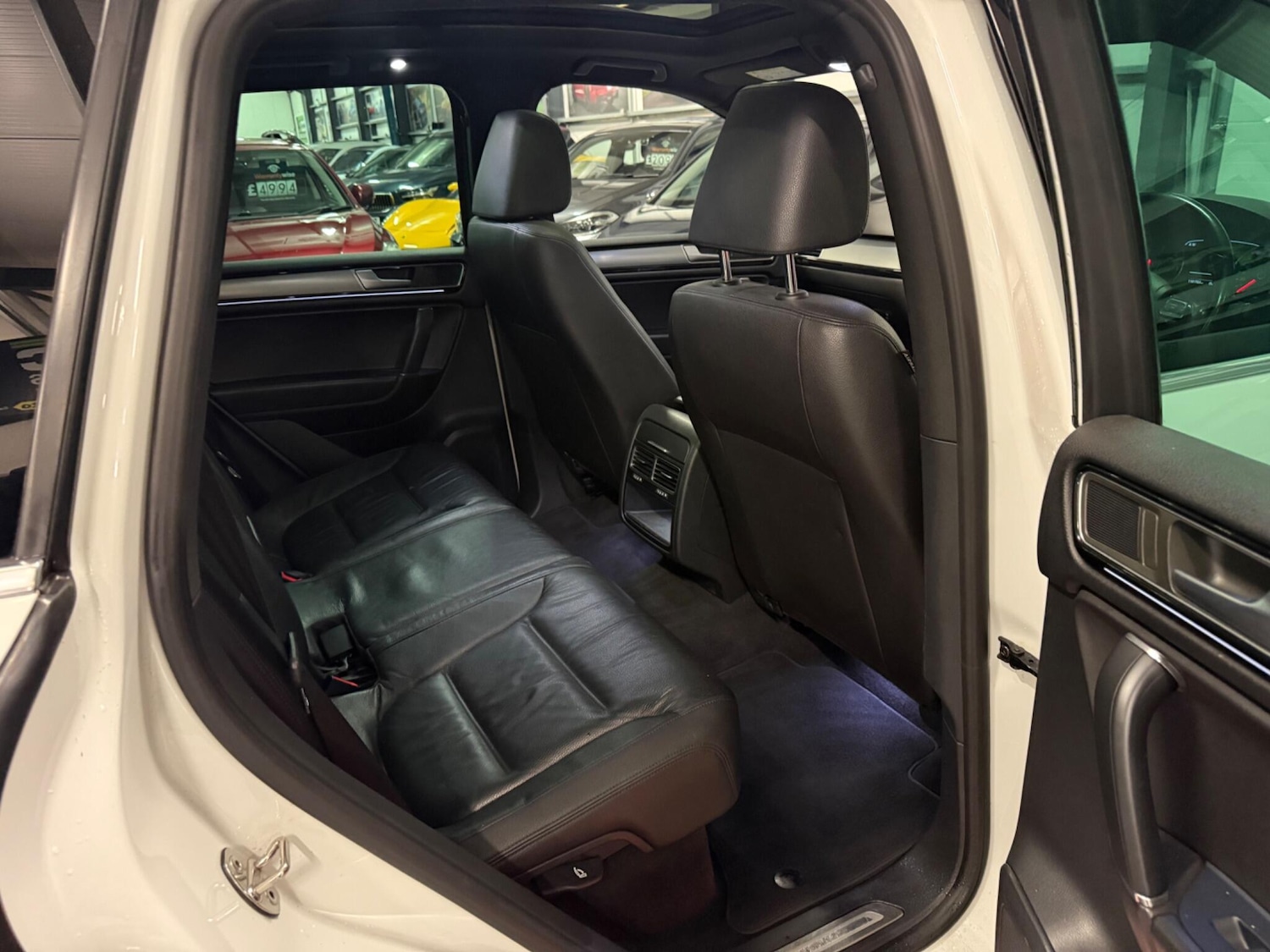 Used Volkswagen Touareg 2014 for sale - 76446895: Photo 32