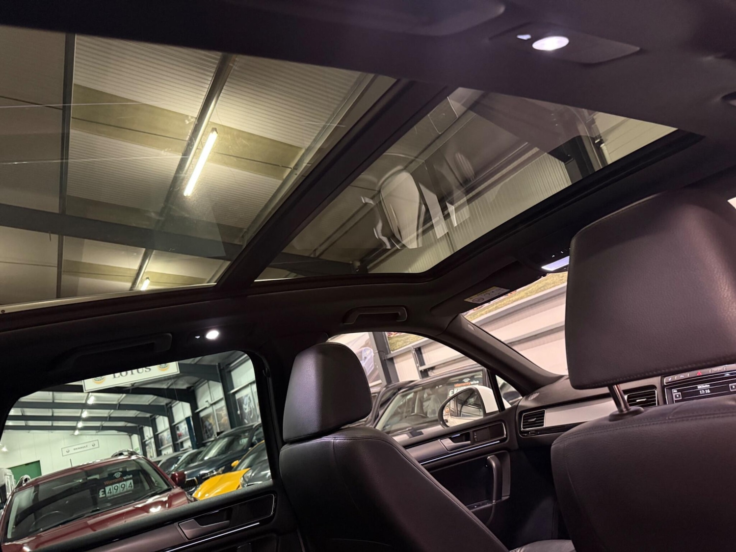 Used Volkswagen Touareg 2014 for sale - 76446895: Photo 33