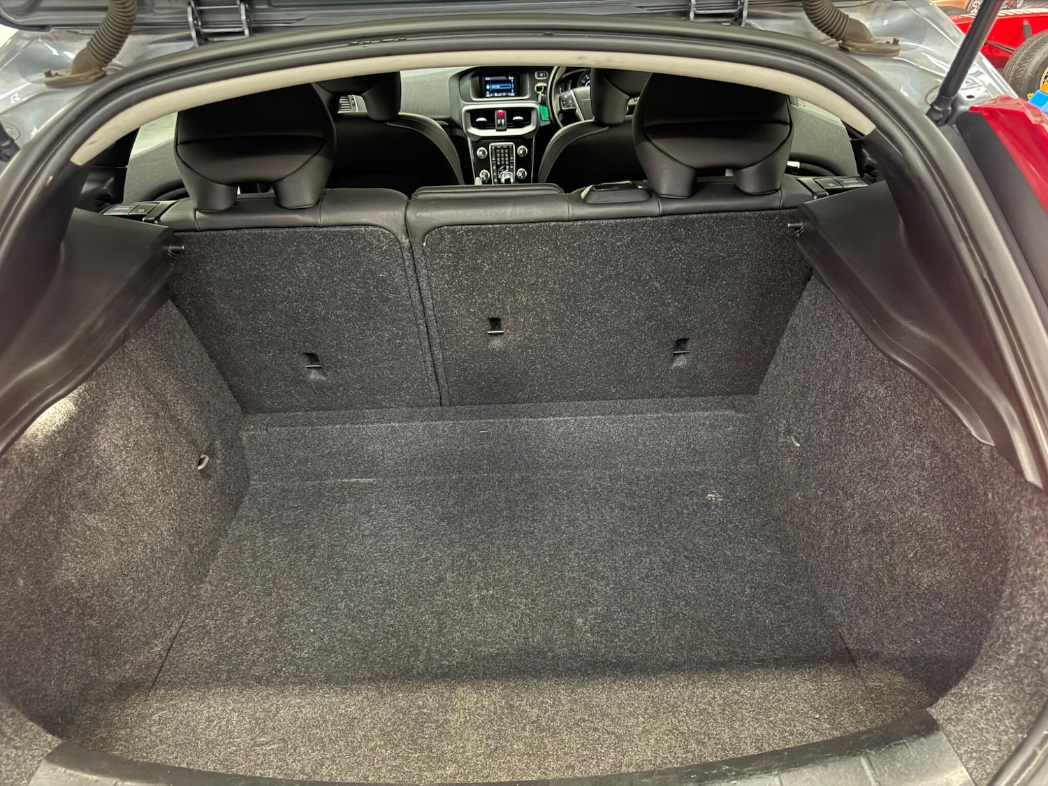 Used Volvo V40 2017 for sale - 76138423: Photo 11