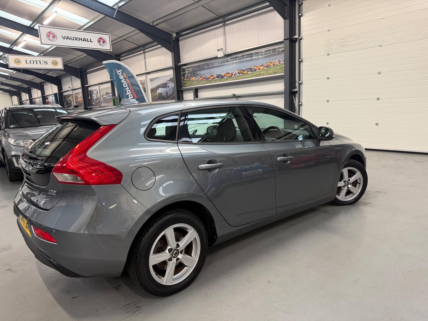 Used Volvo V40 2017 for sale - 76138423: Photo 15