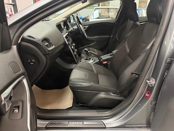 Used Volvo V40 2017 for sale - 76138423: Photo 4