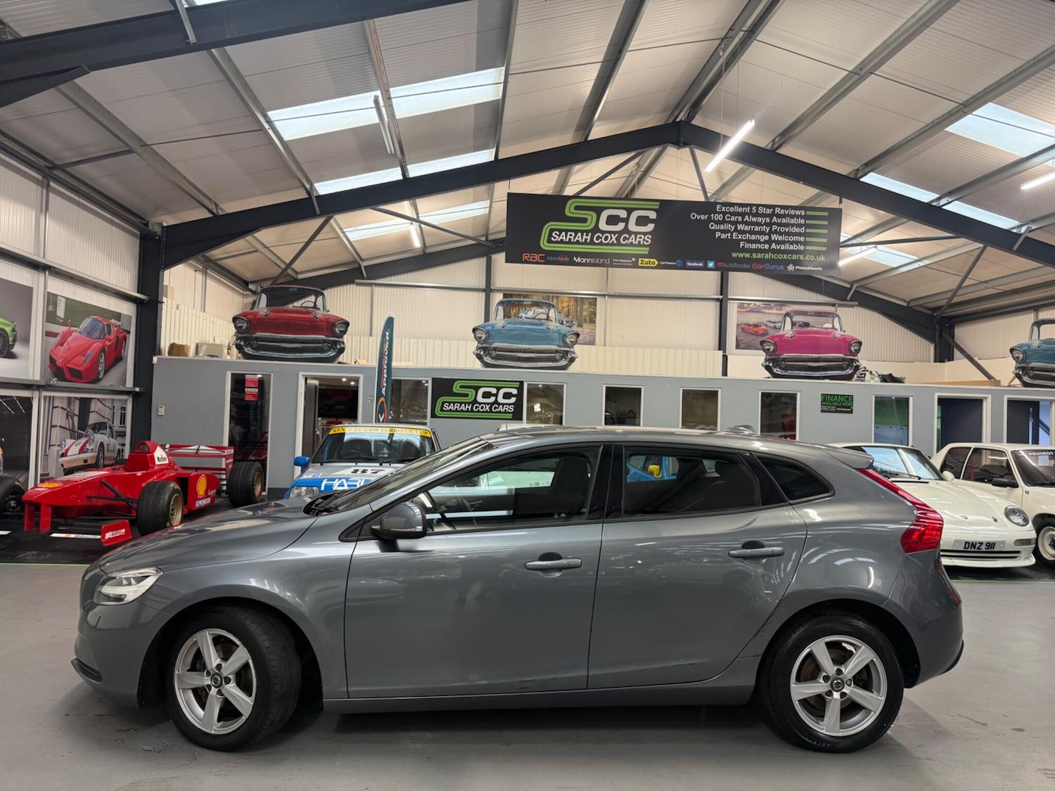 Used Volvo V40 2017 for sale - 76138423: Photo 7