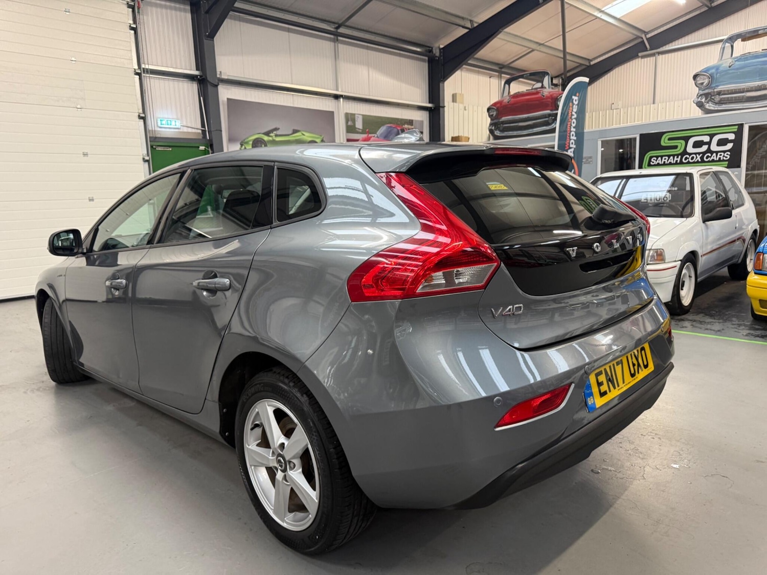 Used Volvo V40 2017 for sale - 76138423: Photo 8