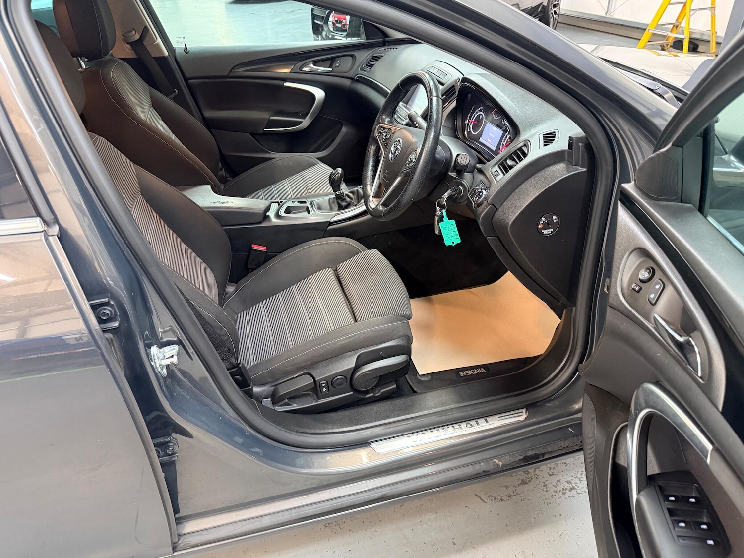 Used Vauxhall Insignia 2016 for sale - 76975719: Photo 10