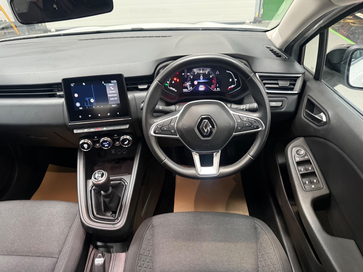 Used Renault Clio 2022 for sale - 76389047: Photo 13