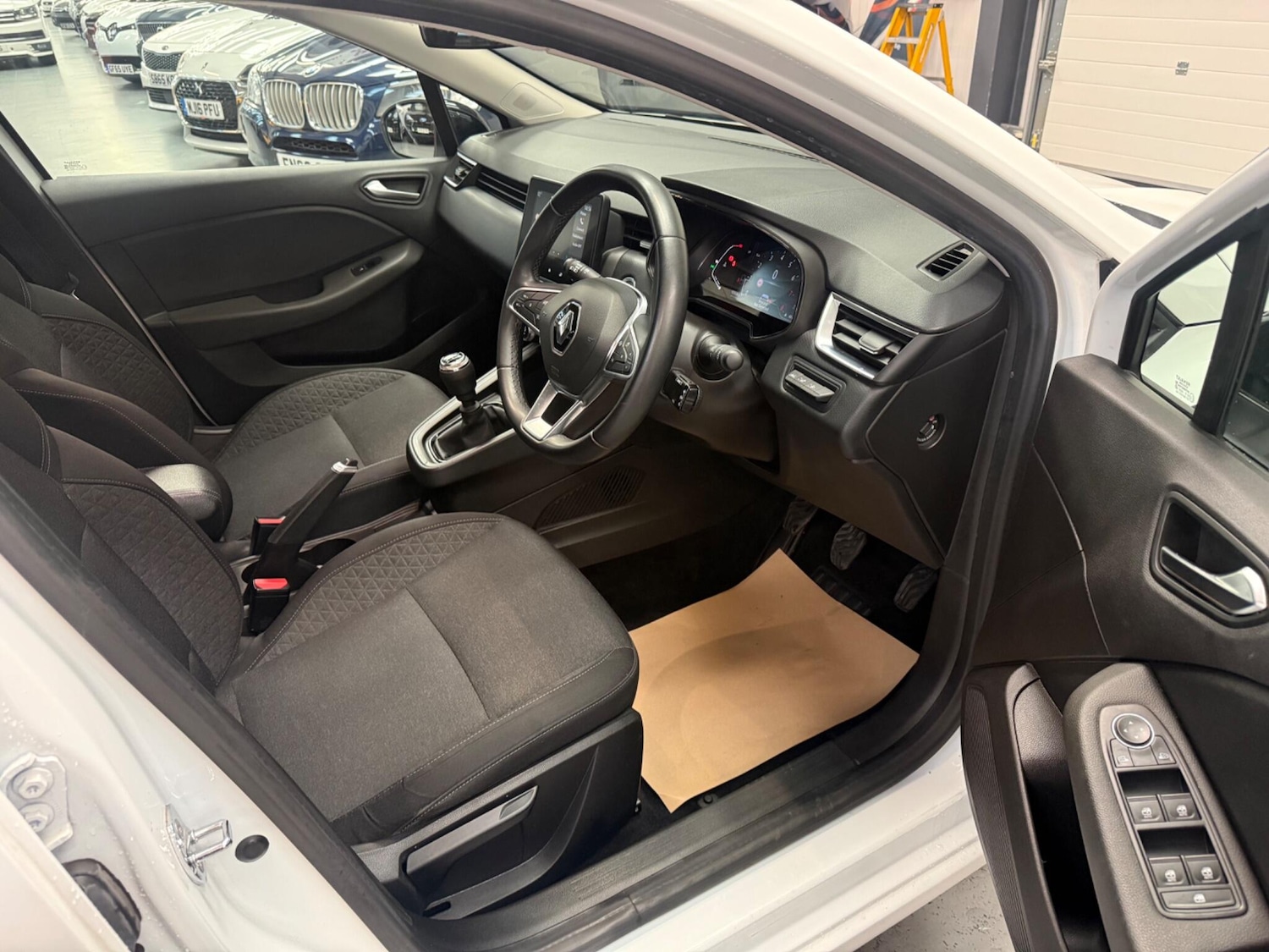 Used Renault Clio 2022 for sale - 76389047: Photo 19