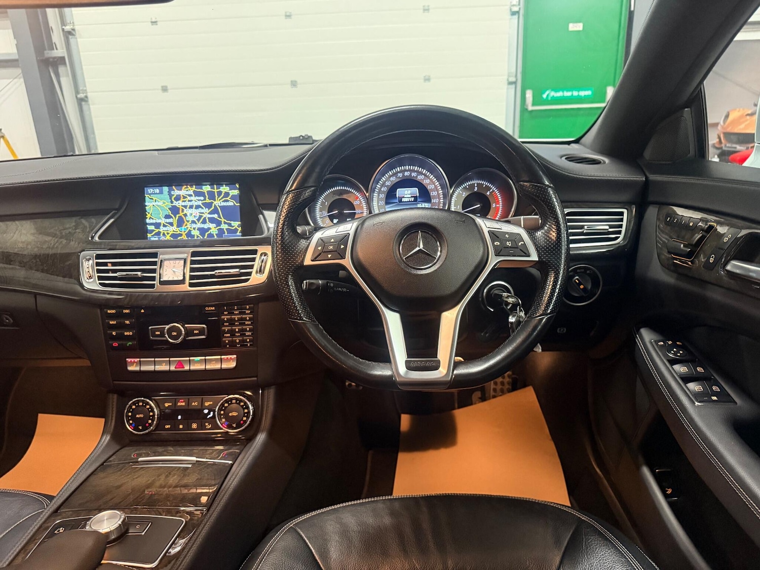 Used Mercedes-Benz CLS 2013 for sale - 76899302: Photo 9