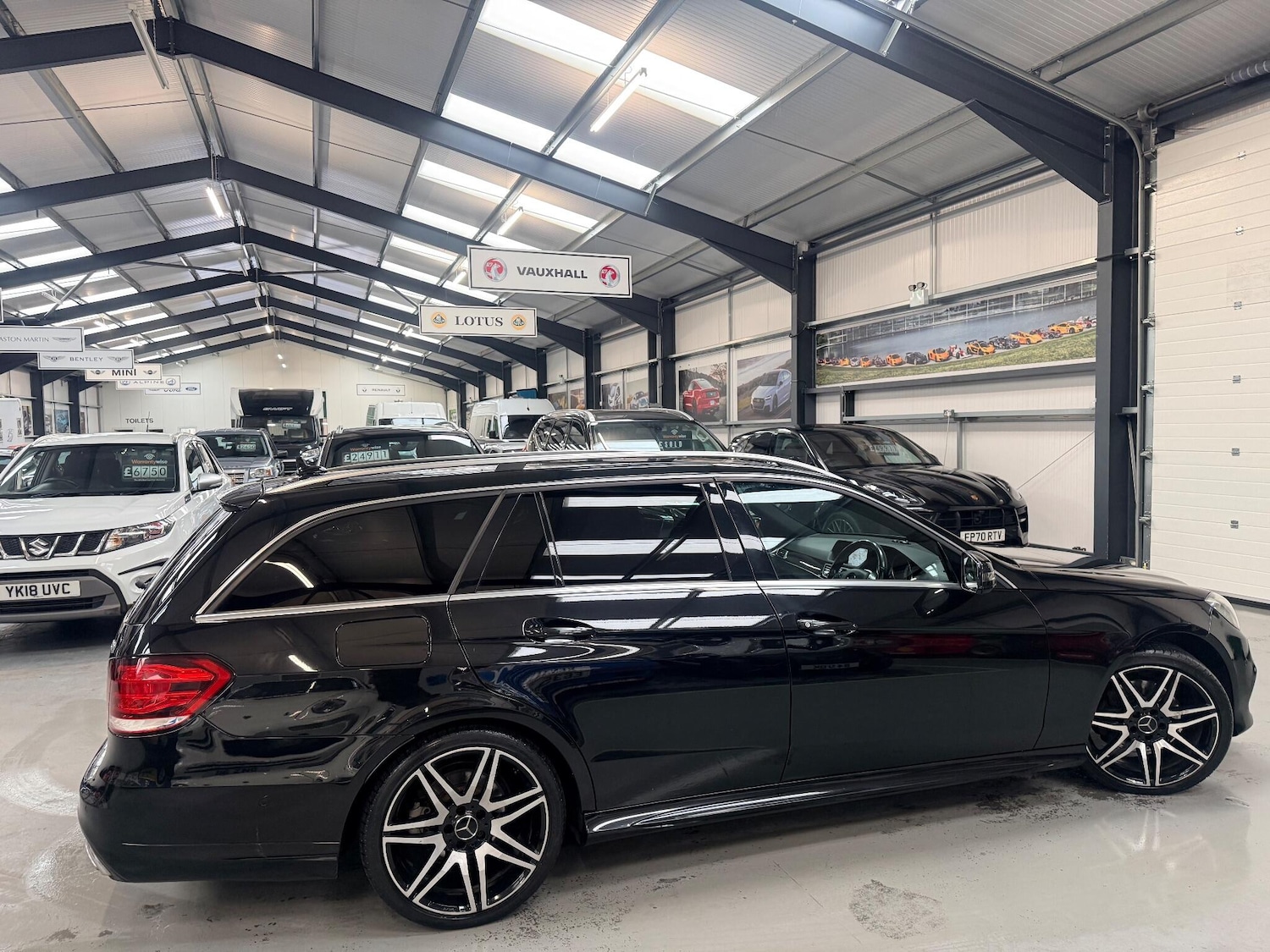 Used Mercedes-Benz E Class 2013 for sale - 77238093: Photo 11