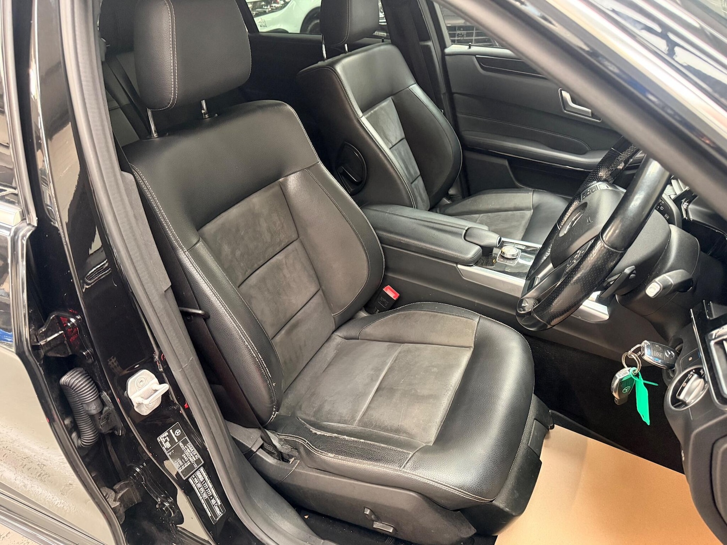 Used Mercedes-Benz E Class 2013 for sale - 77238093: Photo 24