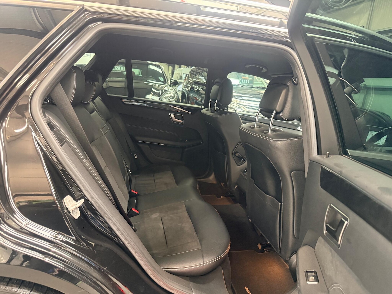 Used Mercedes-Benz E Class 2013 for sale - 77238093: Photo 25