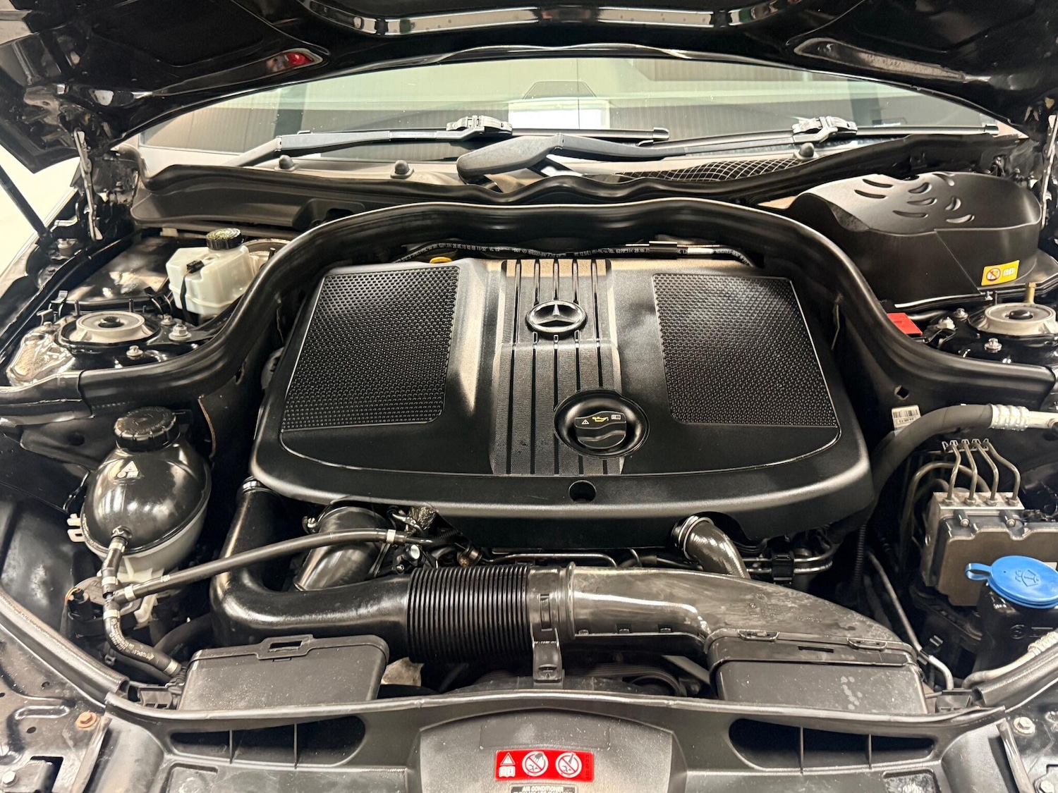 Used Mercedes-Benz E Class 2013 for sale - 77238093: Photo 28