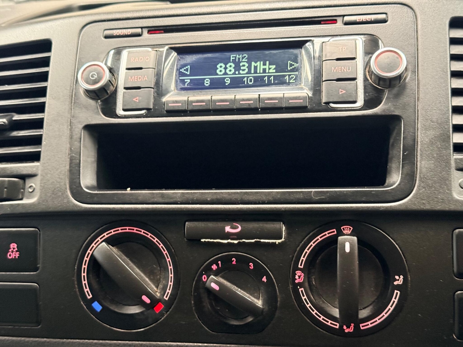 Used Volkswagen Transporter 2011 for sale - 77978106: Photo 17