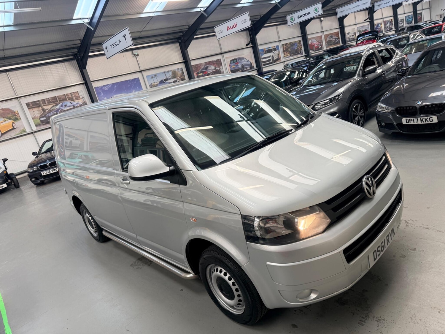 Used Volkswagen Transporter 2011 for sale - 77978106: Photo 2