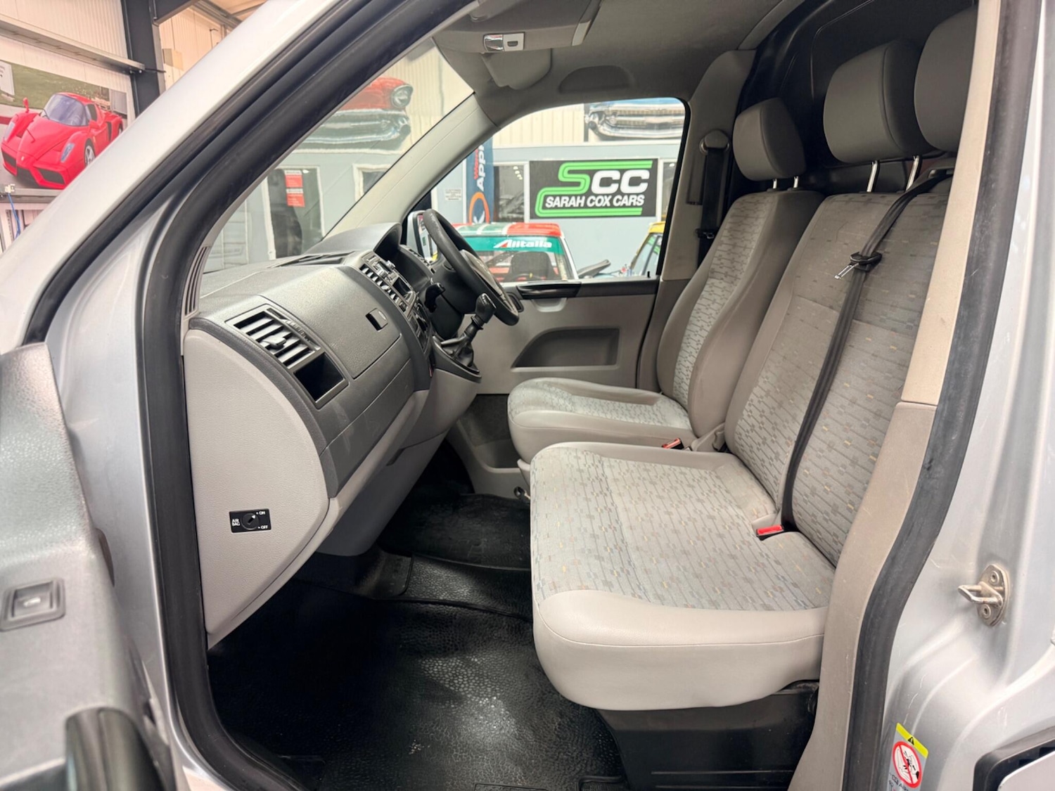 Used Volkswagen Transporter 2011 for sale - 77978106: Photo 4