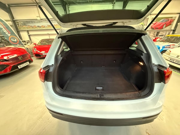 Used Volkswagen Tiguan 2016 for sale - 76032535: Photo 17