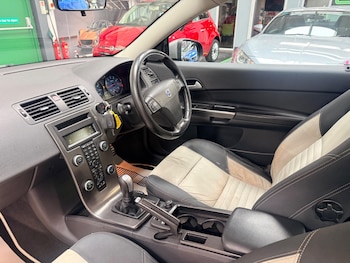 Used Volvo C30 2010 for sale - 78810135: Photo